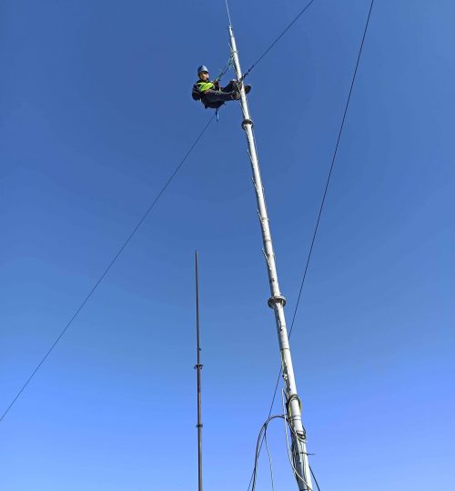 received_945472419566576_2